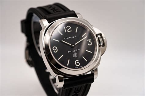 panerai logo strap